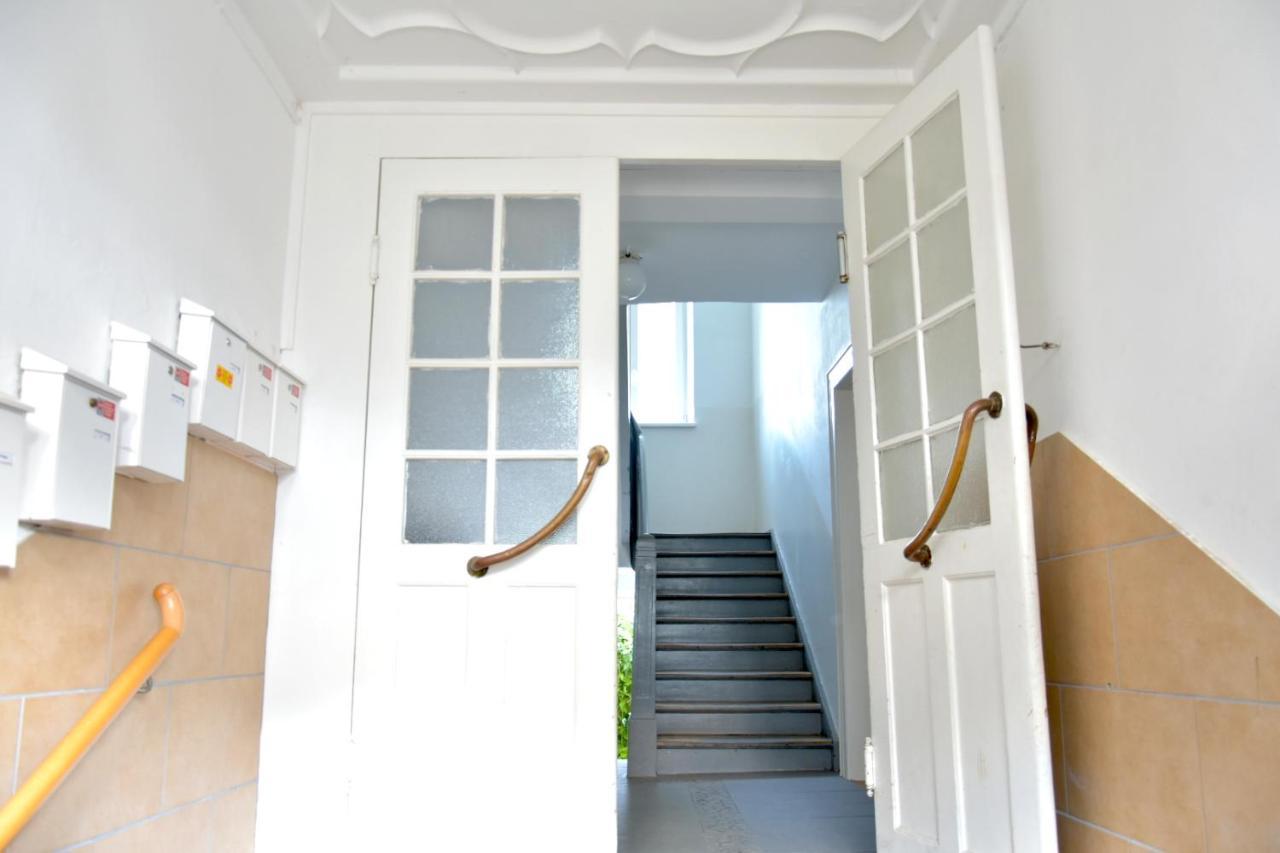 White Midsommar - Stilvolle Wohnung, 3 Schlafzimmer, Wohnzimmer, Kueche لاندشوت المظهر الخارجي الصورة